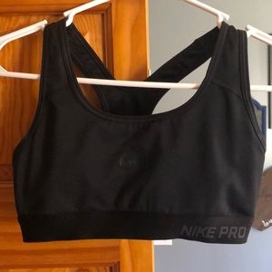 Black Nike Pro sports bra